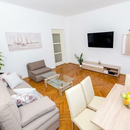 Apartment "Pomalo" Σπλιτ Εξωτερικό φωτογραφία