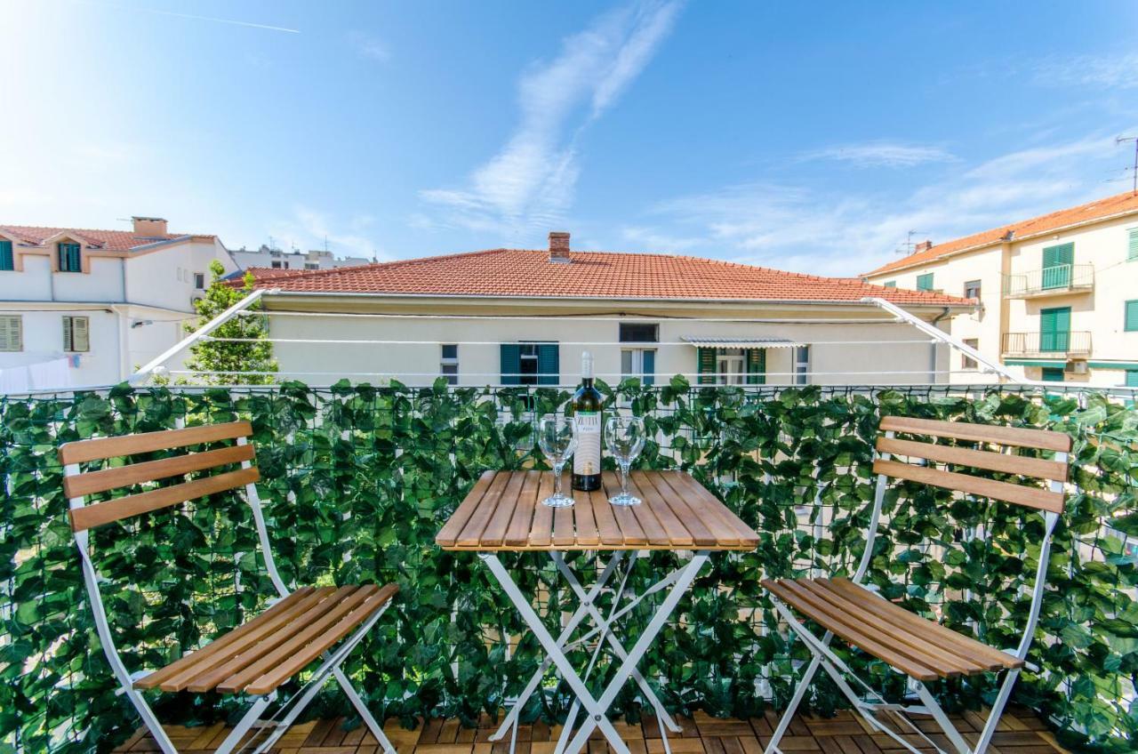 Apartment "Pomalo" Σπλιτ Εξωτερικό φωτογραφία